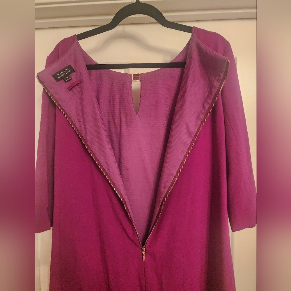 Tahari Arthur S. Levine Purple Dress - Size 14 - keyhole neckline - zipper back